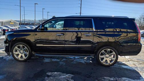 2017 Cadillac Escalade ESV Luxury