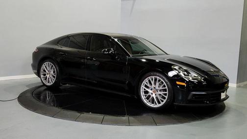 2018 Porsche Panamera 4S