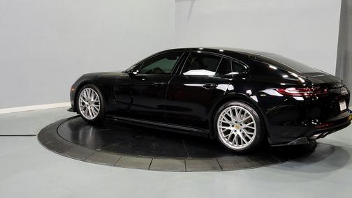 2018 Porsche Panamera 4S