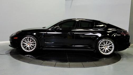 2018 Porsche Panamera 4S