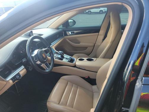 2018 Porsche Panamera 4S