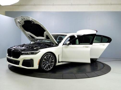 2022 BMW 750 i xDrive