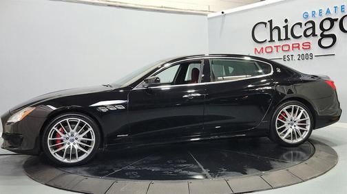 Mythos Black Metallic 2017 Maserati Quattroporte GTS GranSport