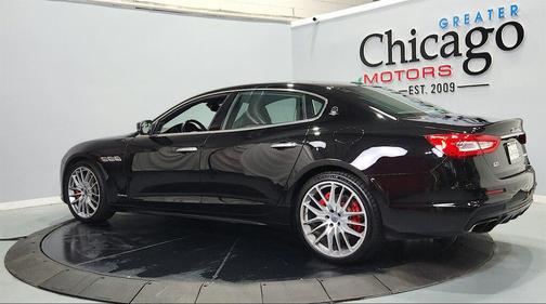 Mythos Black Metallic 2017 Maserati Quattroporte GTS GranSport