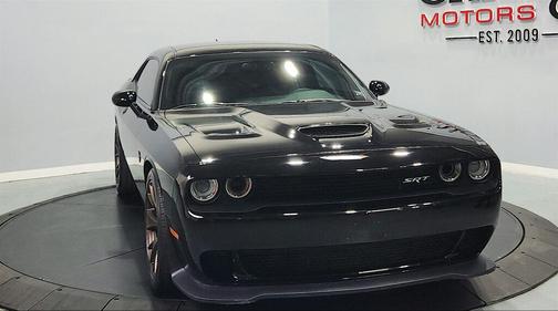 Pitch Black Clearcoat 2016 Dodge Challenger SRT Hellcat