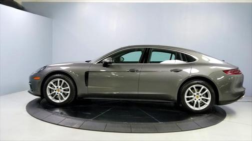 2017 Porsche Panamera 4S