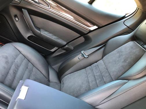 2015 Porsche Panamera GTS