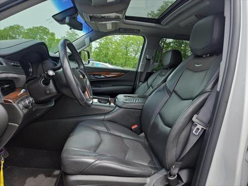 2018 Cadillac Escalade Luxury