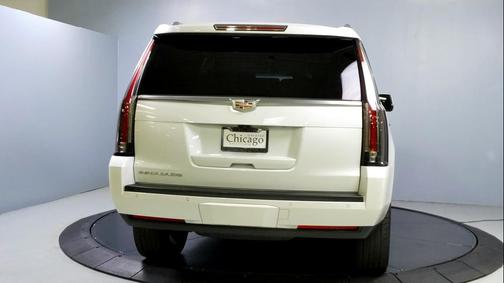 2018 Cadillac Escalade Luxury