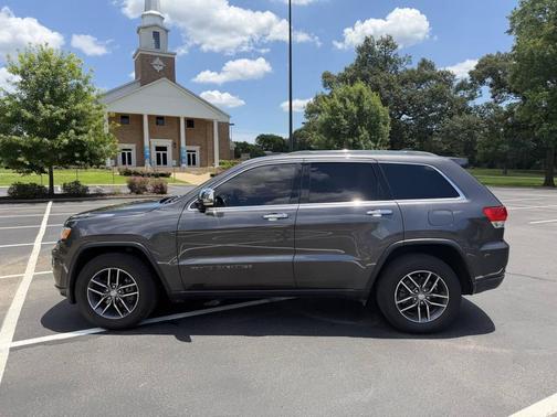 Granite Crystal Metallic Clearcoat 2018 Jeep Grand Cherokee Limited
