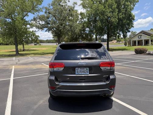 Granite Crystal Metallic Clearcoat 2018 Jeep Grand Cherokee Limited
