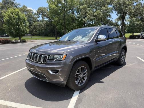 Granite Crystal Metallic Clearcoat 2018 Jeep Grand Cherokee Limited