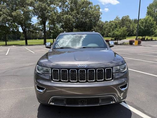 Granite Crystal Metallic Clearcoat 2018 Jeep Grand Cherokee Limited
