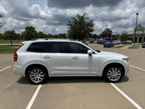 2018 Volvo XC90 T5 Momentum