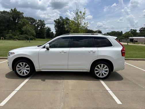 2018 Volvo XC90 T5 Momentum