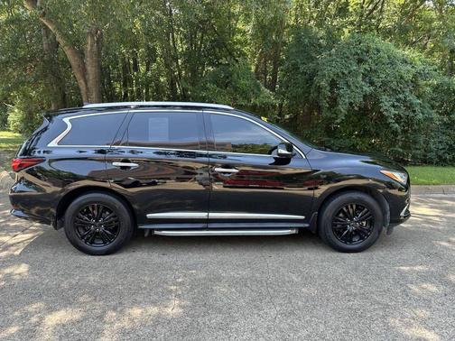 2017 INFINITI QX60 Base