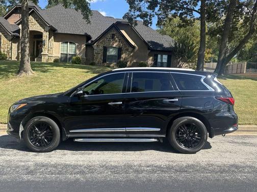 2017 INFINITI QX60 Base