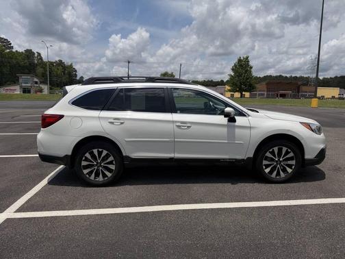 Crystal White Pearl 2016 Subaru Outback 2.5i Limited