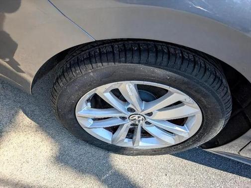 2020 Volkswagen Passat 2.0T SE