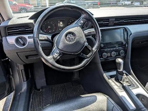 2020 Volkswagen Passat 2.0T SE