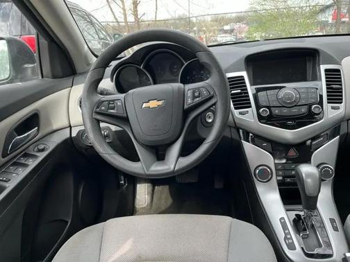 2015 Chevrolet Cruze 1LT