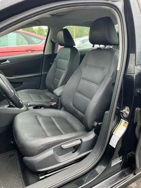 Black 2012 Volkswagen Jetta SE