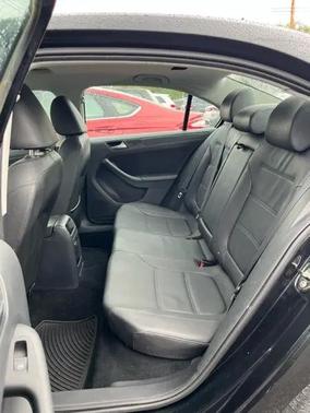 Black 2012 Volkswagen Jetta SE