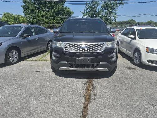 Black 2017 Ford Explorer Platinum
