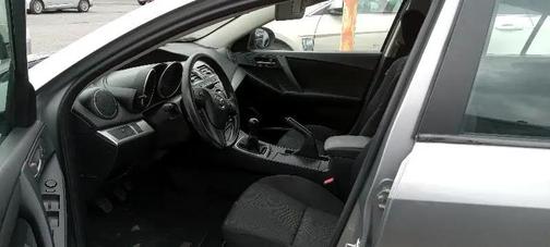 2013 Mazda Mazda3 i Sport