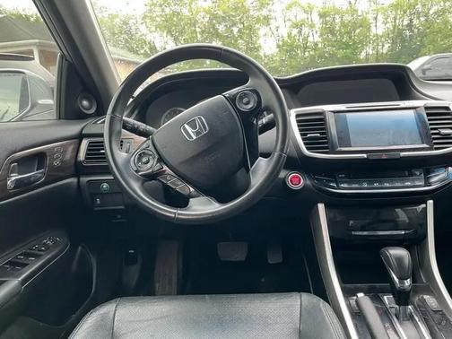 gray 2017 Honda Accord EX-L