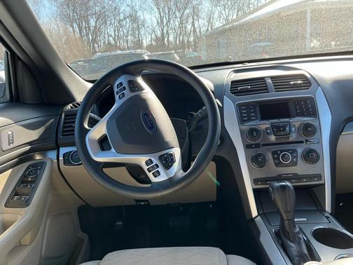 2014 Ford Explorer Base