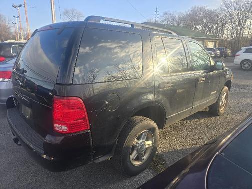 2004 Ford Explorer XLT