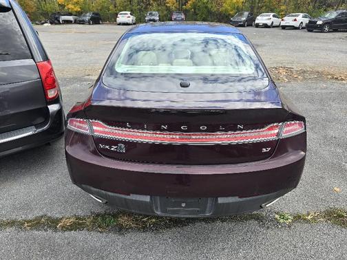 2013 Lincoln MKZ Base