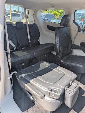 2018 Chrysler Pacifica Touring-L