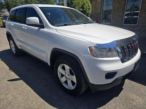 White 2013 Jeep Grand Cherokee Laredo