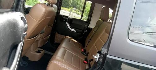 2012 Jeep Wrangler Unlimited Sahara