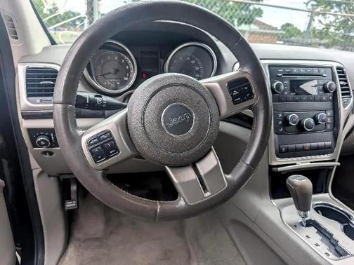 2012 Jeep Grand Cherokee Laredo