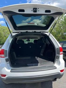 White 2013 Jeep Grand Cherokee Laredo