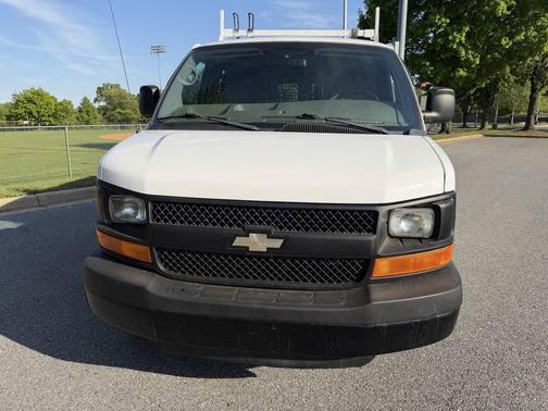 Summit White 2011 Chevrolet Express 2500 Work Van