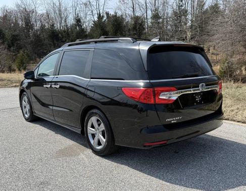 Crystal Black Pearl 2018 Honda Odyssey EX-L