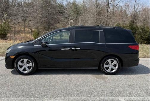 Crystal Black Pearl 2018 Honda Odyssey EX-L