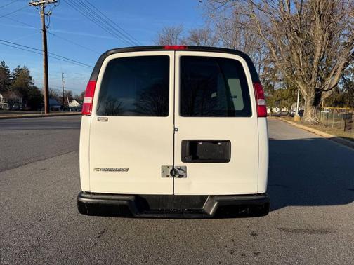 2021 Chevrolet Express 2500 RWD 2500 Regular Wheelbase WT