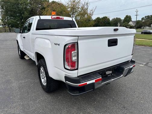 2016 GMC Canyon Base