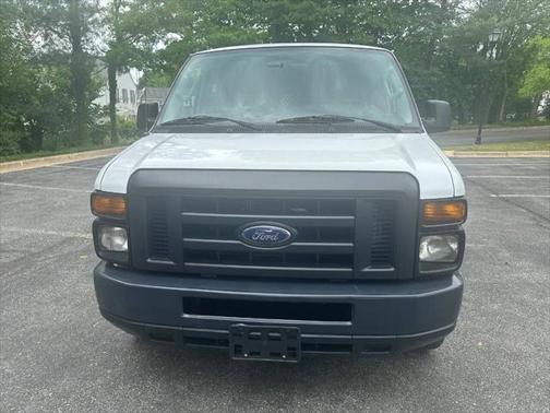 2013 Ford E350 Super Duty Cargo