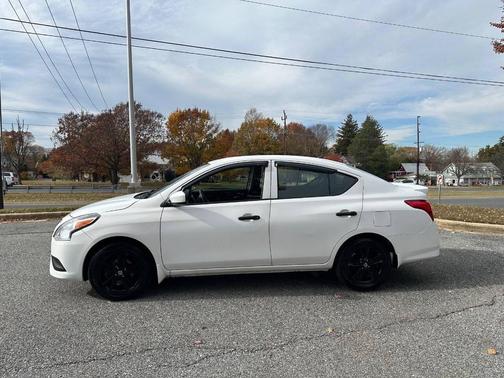 2019 Nissan Versa 1.6 S+