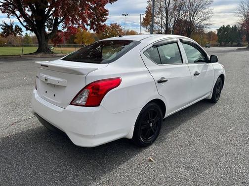 2019 Nissan Versa 1.6 S+