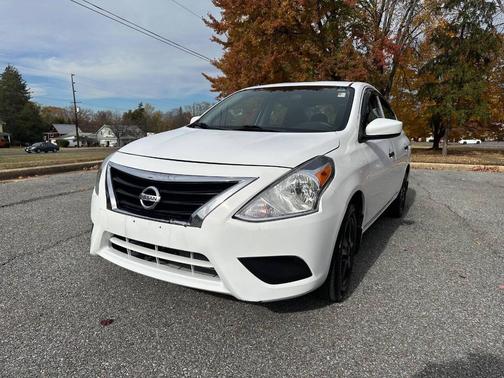 2019 Nissan Versa 1.6 S+
