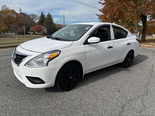 2019 Nissan Versa 1.6 S+