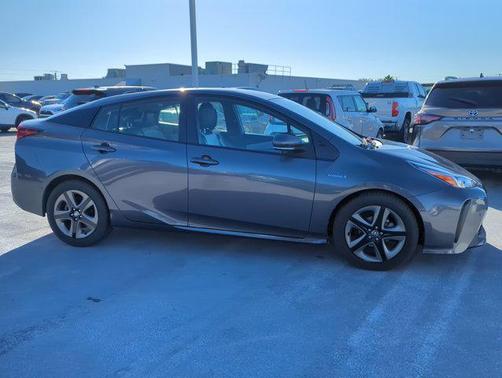 2021 Toyota Prius XLE