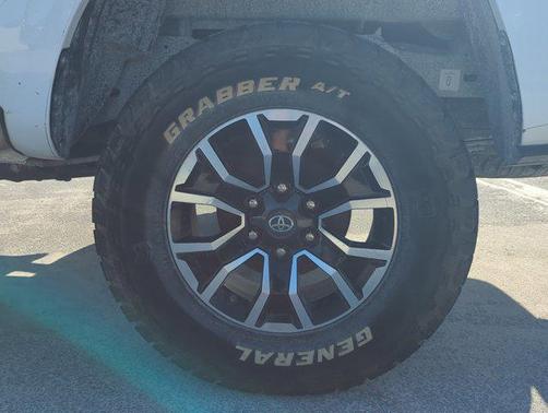 2023 Toyota Tacoma TRD Sport